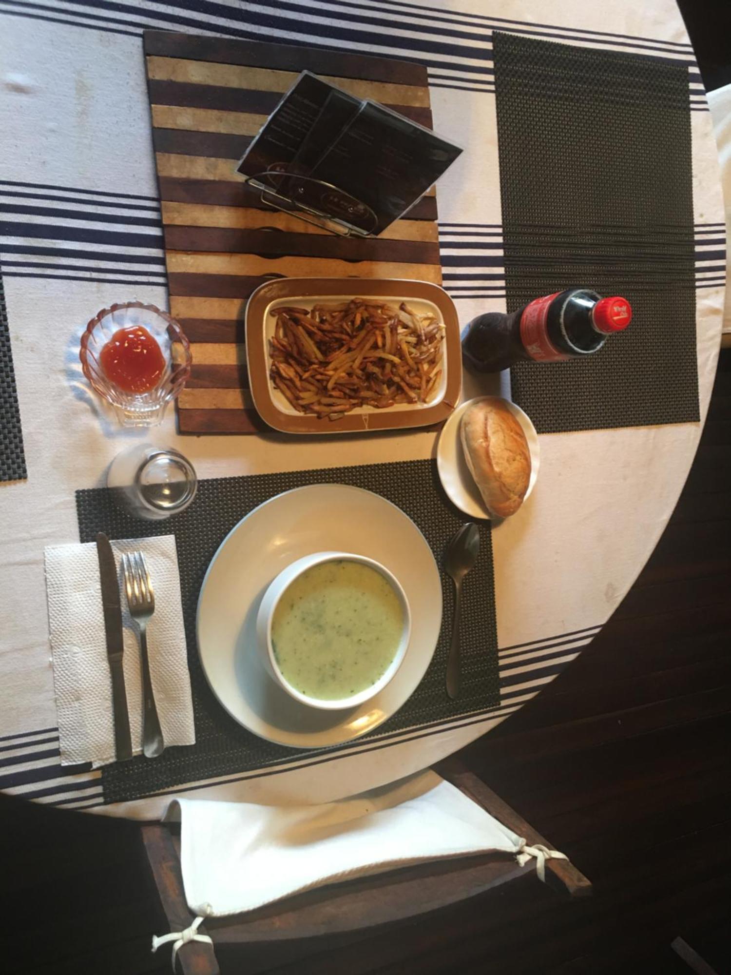 Le Fumoir Guest House Familiale 塔那那利佛 外观 照片